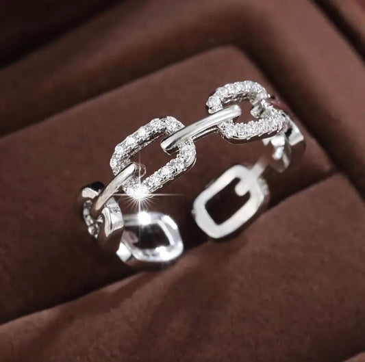 SILVER SYNTHETIC ZIRCONIA RING BLING8UK