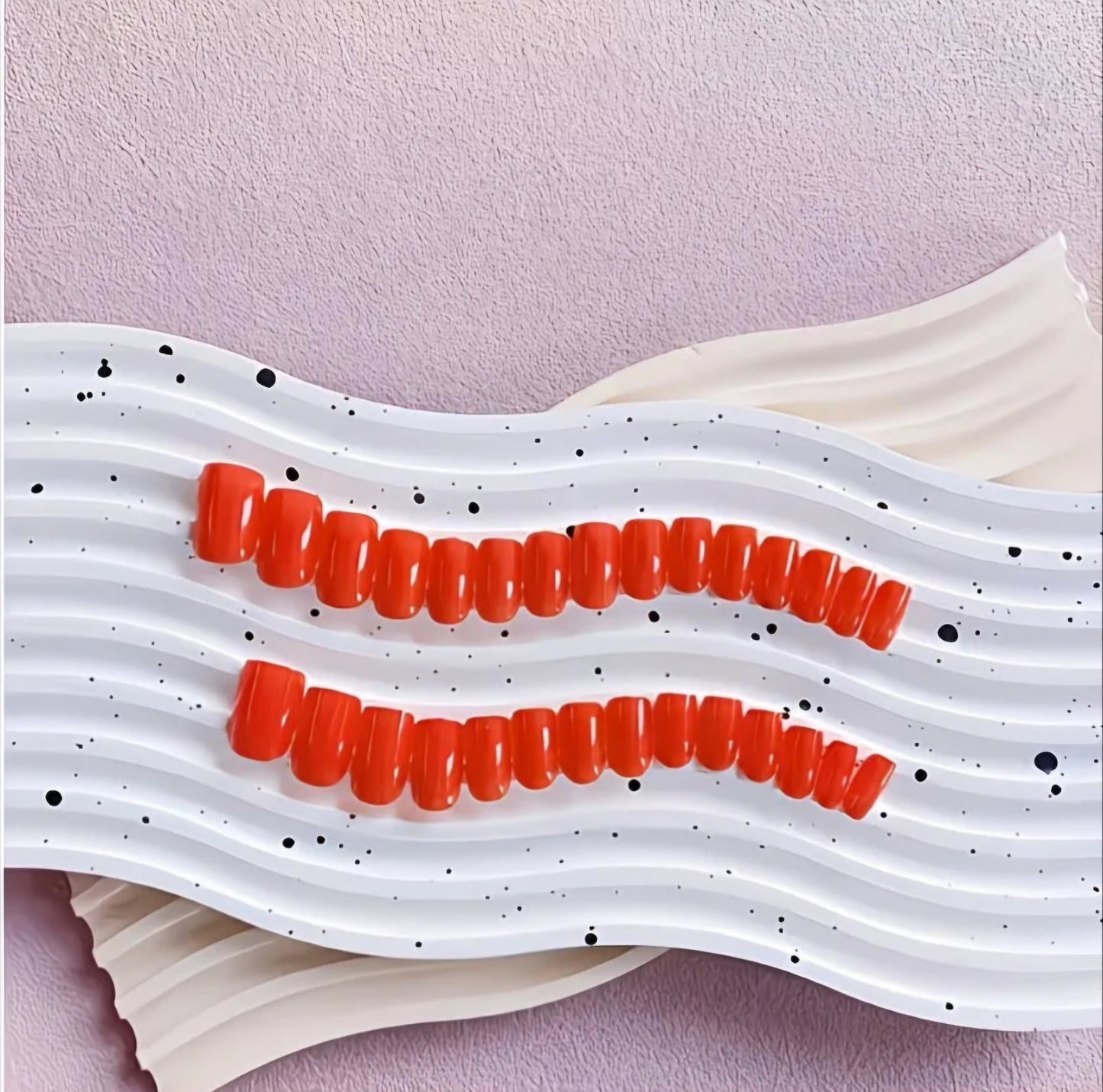 GLOWING RED NAILS 24pcs B+F 8