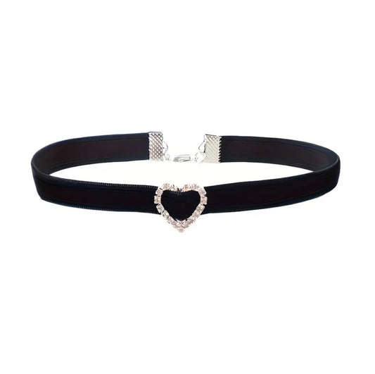 BLACK LOVE HEART VELVET CHOKER B+F 8
