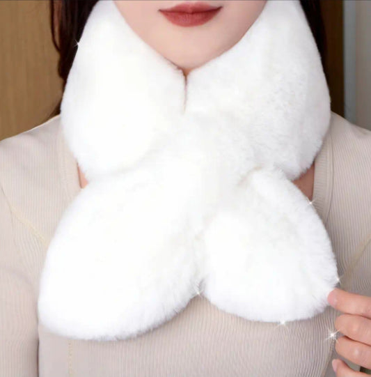 WHITE PLUSH SCALF-NECK WARMER BLING8UK