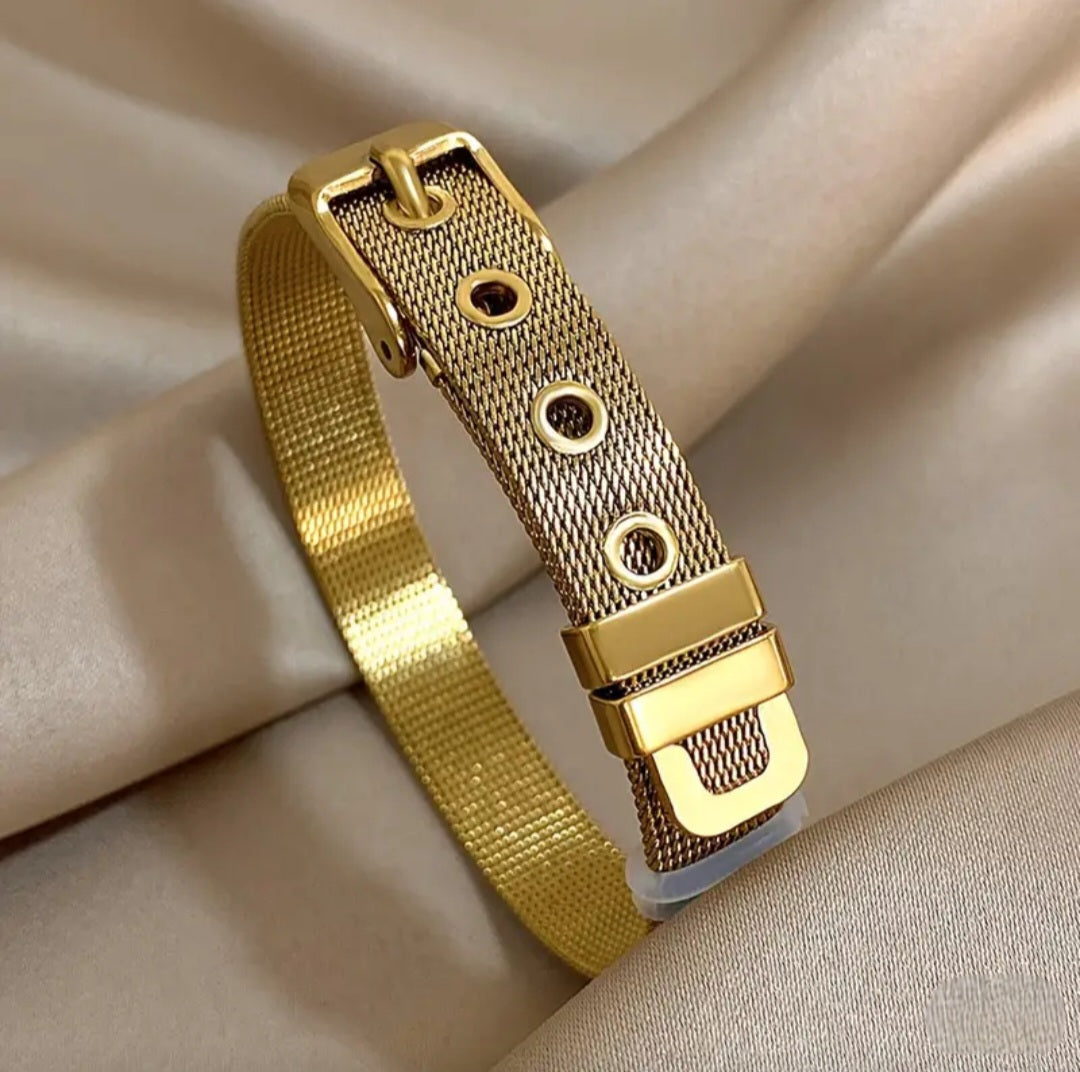 GOLDEN BELT BUCKLE BRACELET BLING8UK